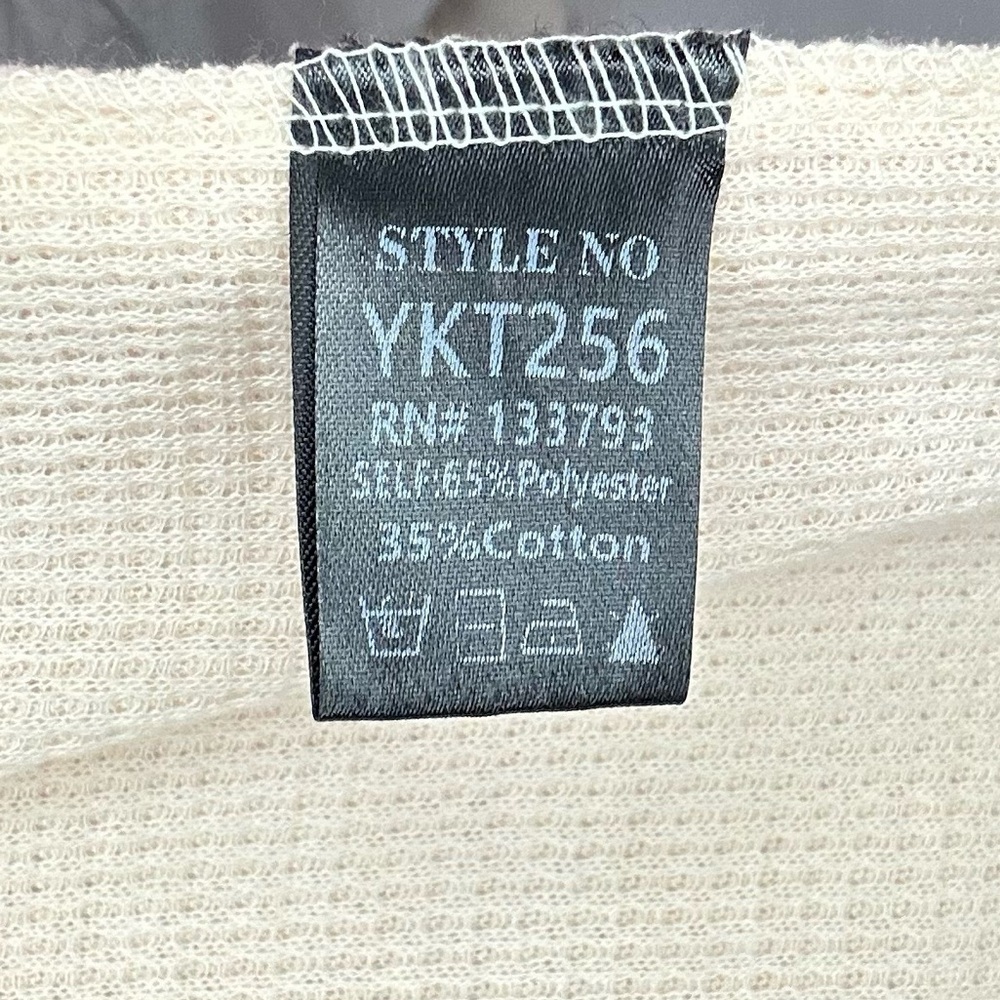 POL Textured Henley Pullover - Picture 6 of 6